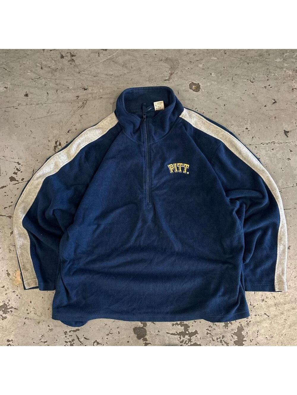Beautiful vintage 90s Pittsburgh University navy blue polyester fleece